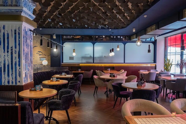 Кухонный зал  в «Бык и Море» фотография №4