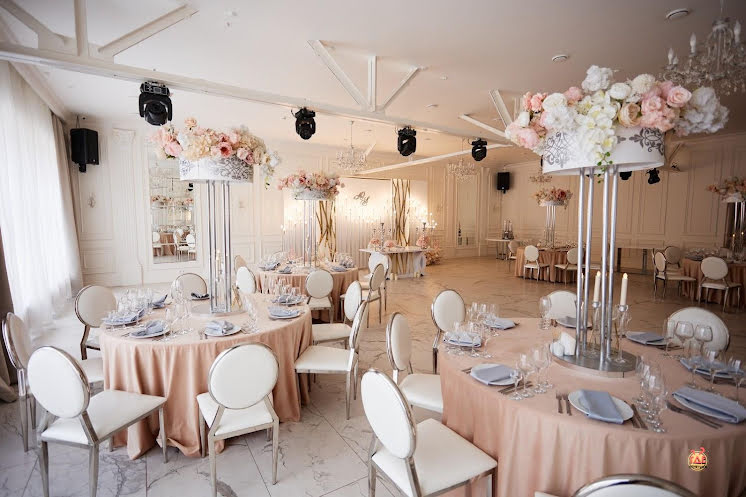 Зал «Лев Толстой» в «Еда и Миръ» фотография №6