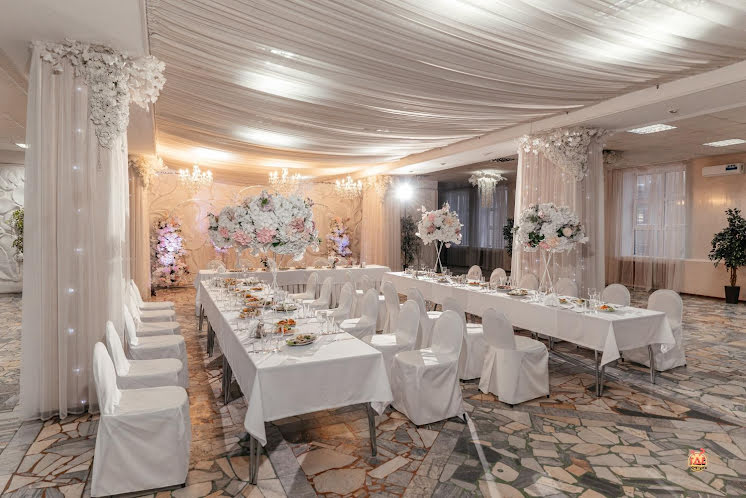 Большой банкетный зал в «Виктория» фотография №3