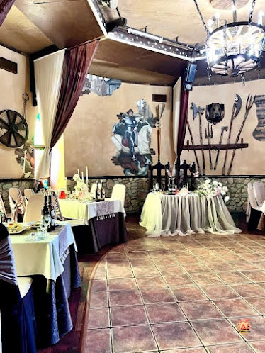 Каминный зал в «Замок в долине» фотография №2