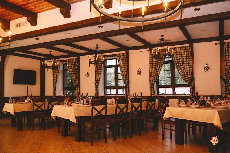 Основной зал ресторана  в «Русская охота» фотография №3
