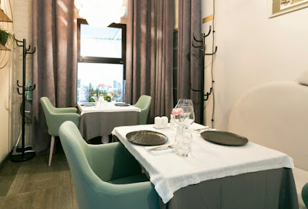 Малый зал  в Малый зал 