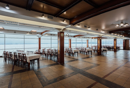 Основной зал  в Беседка