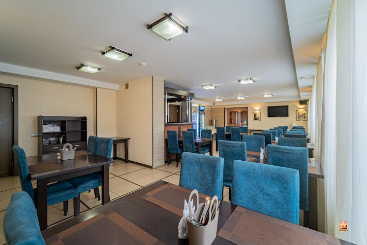 Зал ресторана в «Планета» фотография №7