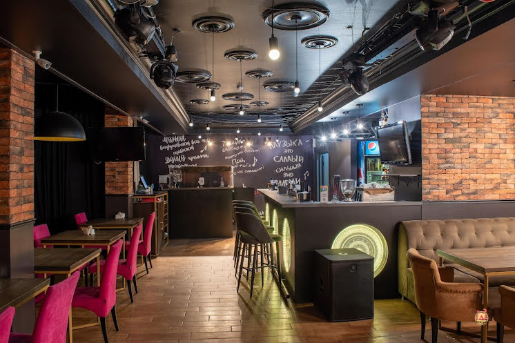 Зал «Грэмми» в «Академия Караоке на Ширямова» фотография №2