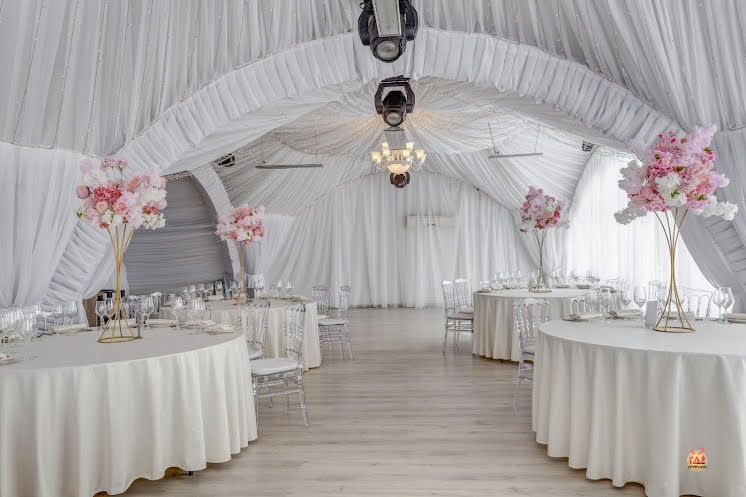 Панорамный шатер в «Villa Arcobaleno» фотография №2