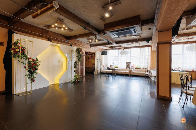 Основной зал в «Горница» фотография №4