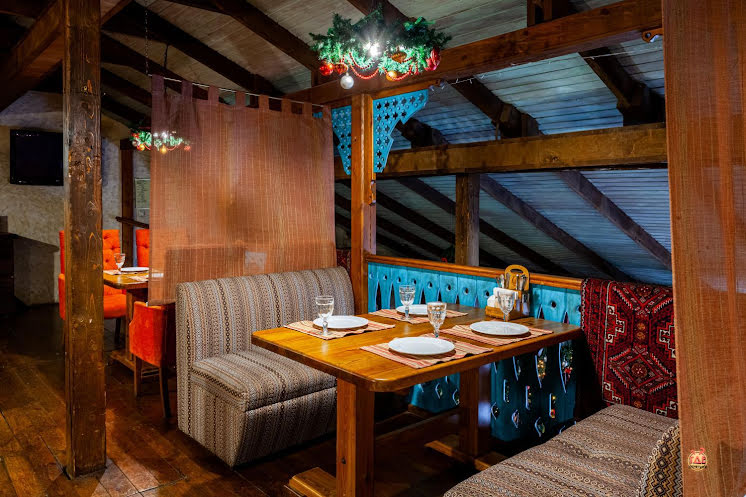 Зал на 2 этаже  в «Не горюй» фотография №6