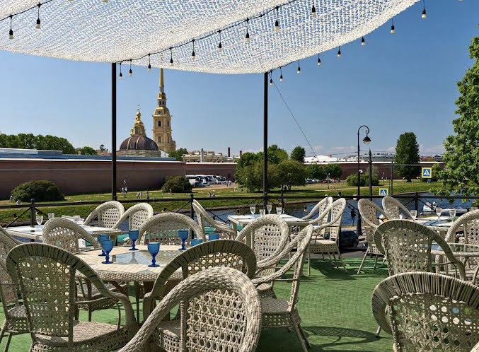 Общий зал в «Алые паруса» фотография №7