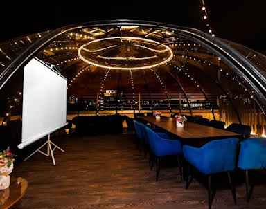  ресторан Igloobar на Сусальном