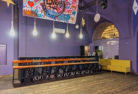 Фиолетовый зал в Императорский холл