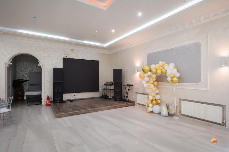 Зал ресторана  в «Зеленая роща» фотография №10