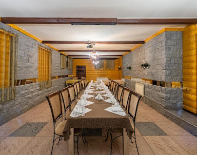  ресторан Аш Хауз