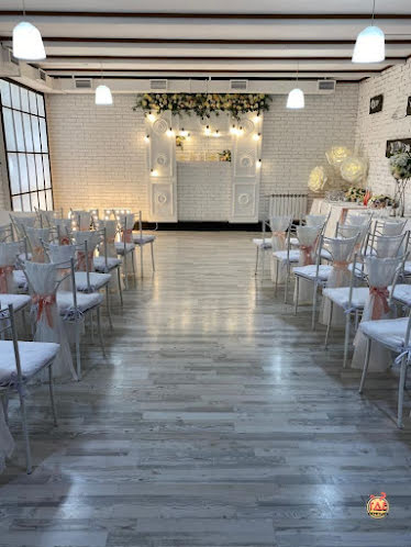 Банкетный зал  в «Банхоф на Мира» фотография №12