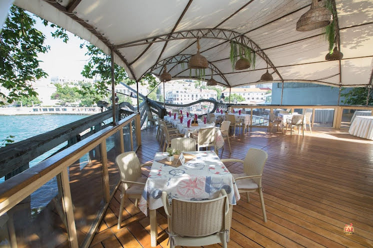 Летняя веранда в «Пиратская Харчевня» фотография №6