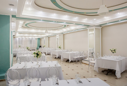 Цветочный зал в Малый зал