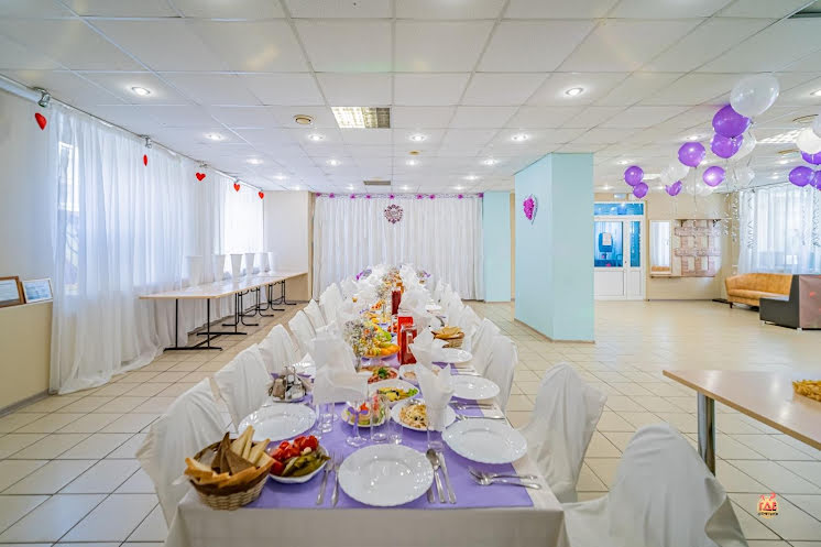 Банкетный зал в «Люкс» фотография №2