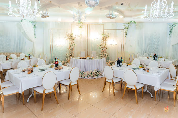 Основной зал в «Лето» фотография №5