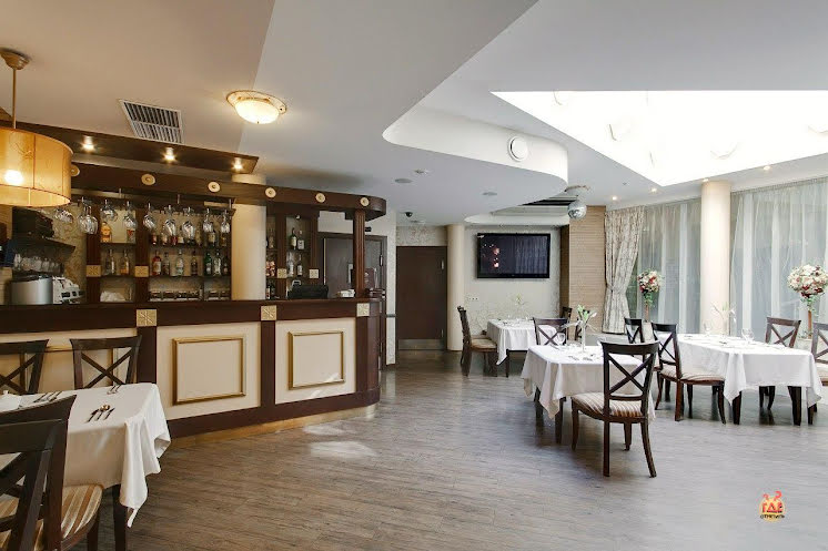 Основной зал  в «Фаворит» фотография №2