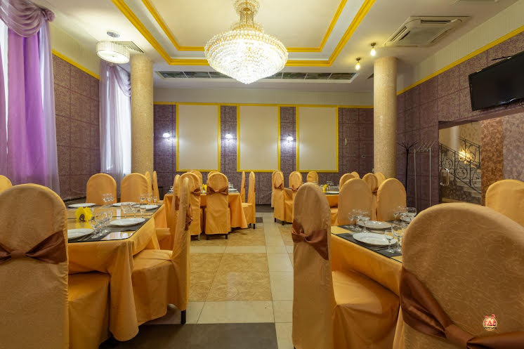 Малый банкетный зал в «У Озера ​на Героев Космоса» фотография №1