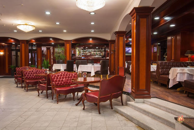 Банкетный зал ресторана «Айхал» в «На Казачьем» фотография № 1