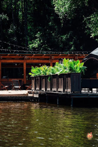 Сфера с баром у воды в «Онегин» фотография №4