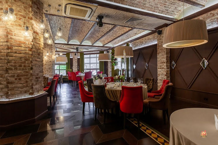 Основной зал в «Familia» фотография №2