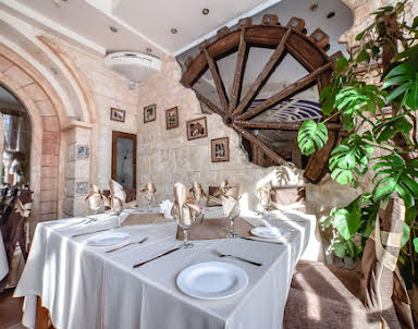  ресторан Тирокафтери