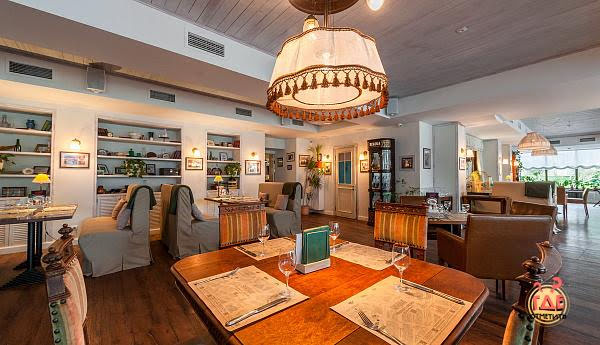 Зал "Большой" в «Stroganoff Bar & Grill» фотография №16