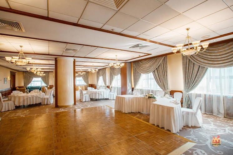 Зал «Петровский» в «Сафмар Аврора Люкс» фотография №1