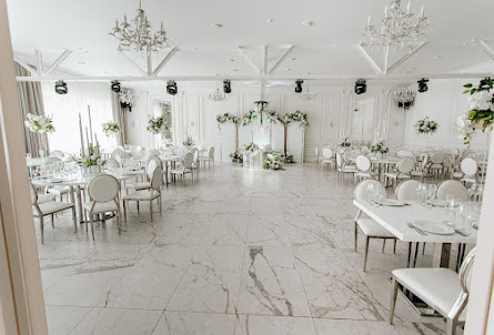 Зал «Лев Толстой» в Зал «Лев Толстой»