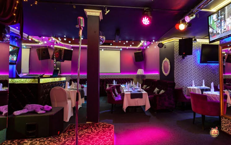 Основной зал в «Карамель» фотография №5