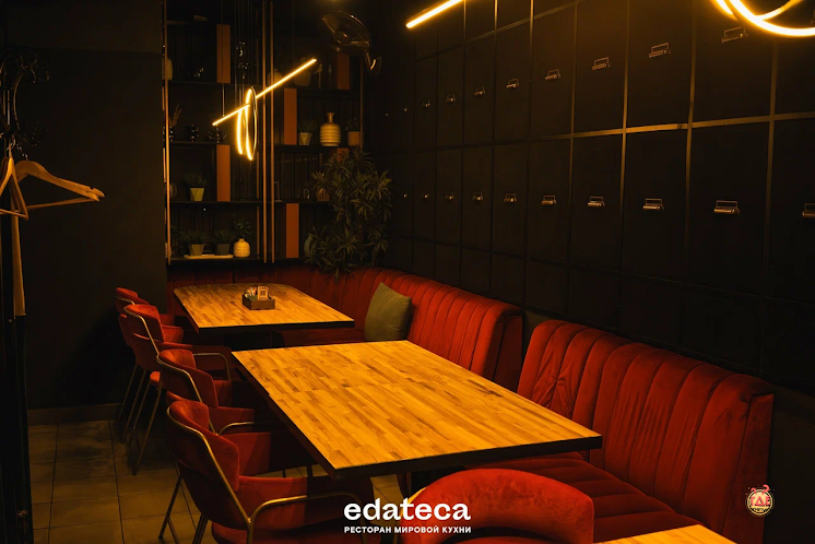 Основной зал в «Едатека на Молодогвардейской» фотография №12