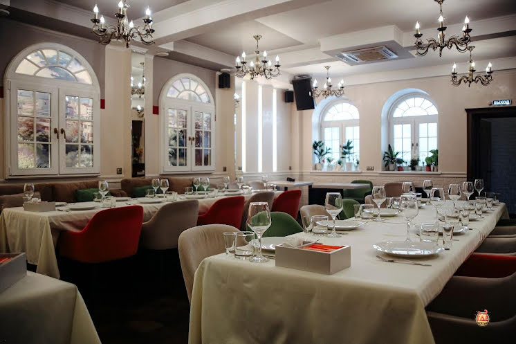 Основной зал  в «ГрафинЪ» фотография №3