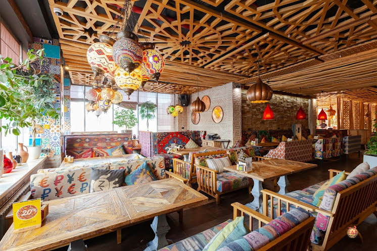 Зал ресторана  в «Чайхона №1 Новокосино» фотография №10