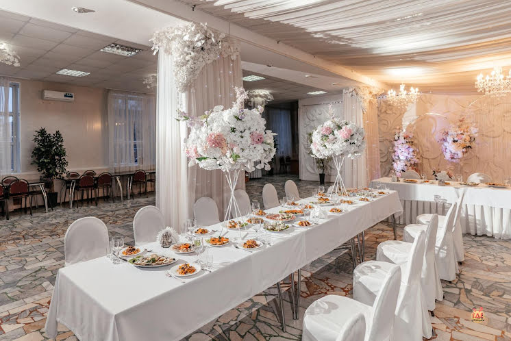 Большой банкетный зал в «Виктория» фотография №11