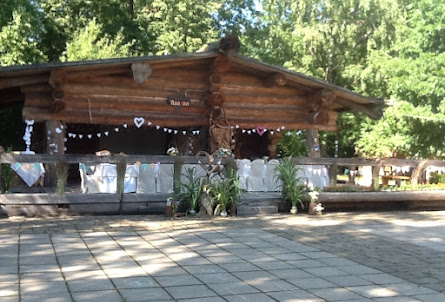 Костровая площадка с верандой в Зал «Библиотека»