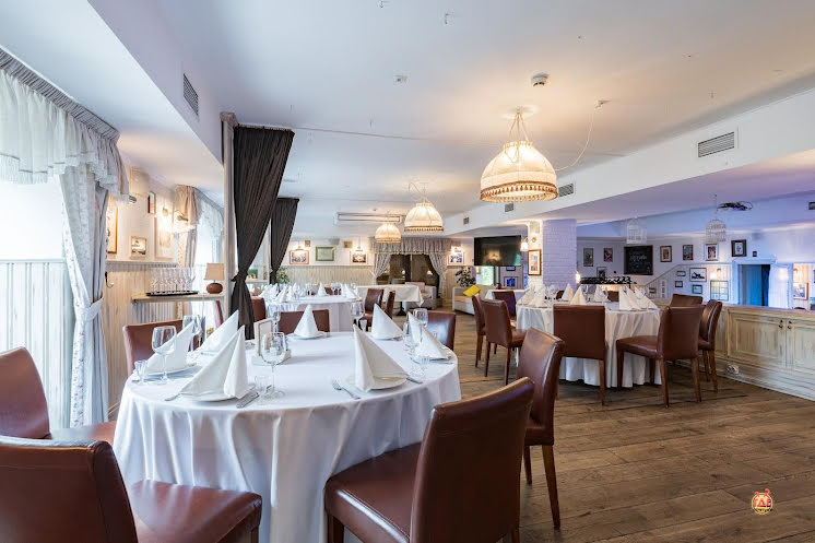 Зал "Большой" в «Stroganoff Bar & Grill» фотография №7