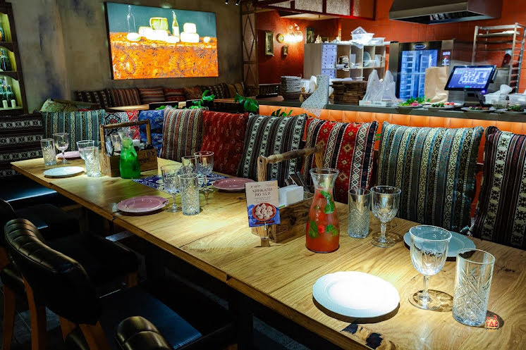 Зал ресторана  в «Хачапури Марико» фотография №9