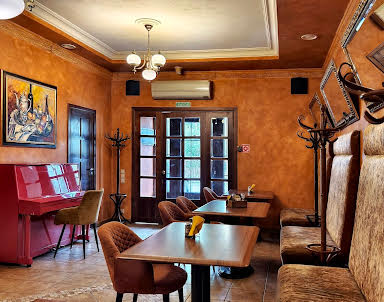  ресторан «Хац Хаус» на Рабочей