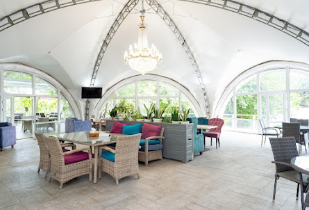 Шатер в Шатер