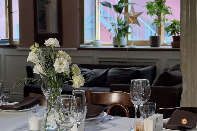 Розовый зал  в «Хитрые люди» фотография №6