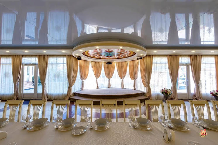 Большой зал в «Версаль» фотография №19