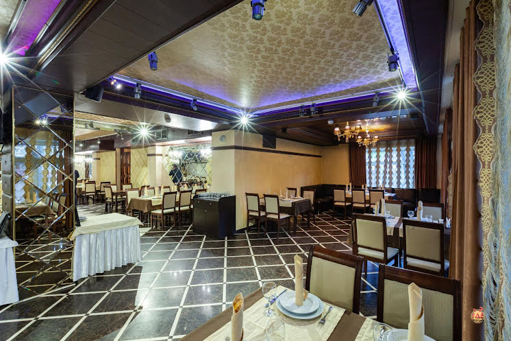 Основной зал ресторана  в «Загородный» фотография №10