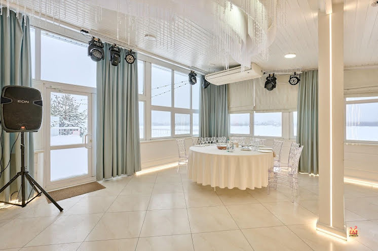 Основной зал в «Ялта» фотография №12