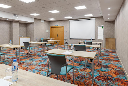 Зал «Набоков» в Зал «Блок»