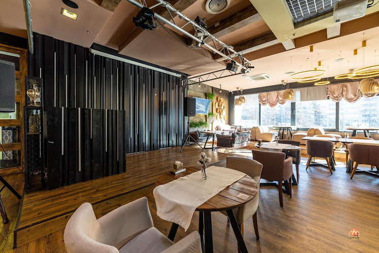 Основной зал в «Шато Винтаж» фотография №19