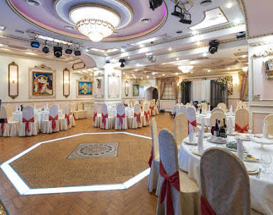 Новый год в Царица востока