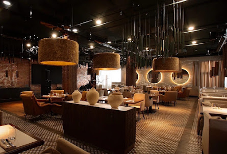 Основной зал в Купол-беседка