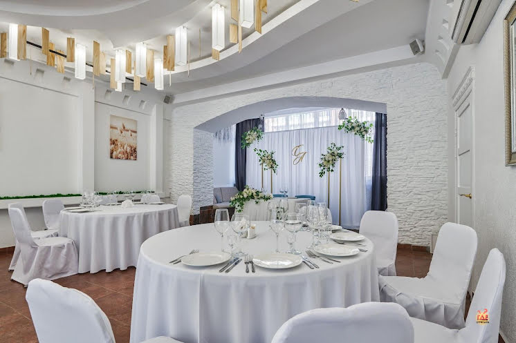 Основной зал в «Ника на Лермонтова» фотография №4